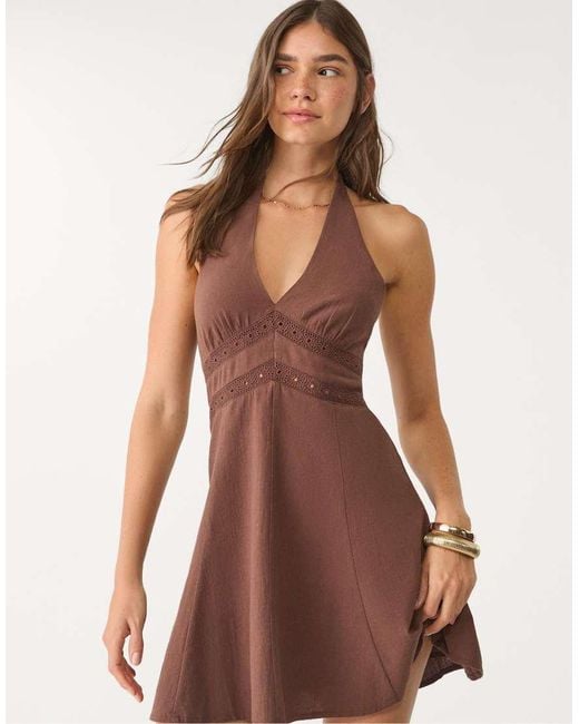 Vestito Allacciato Al Collo Corto di Stradivarius in Natural