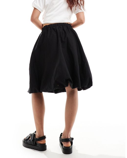 Falda midi negra con diseño abombado Collusion de color Black