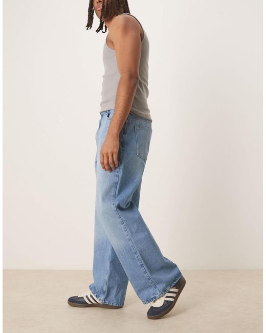 Reclaimed (vintage) Blue baggy Wide Denim Jean for men