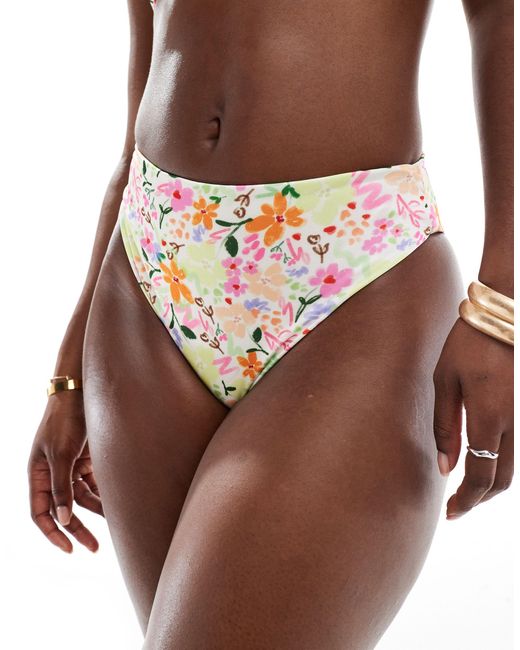 ASOS Brown – bikinihose mit hohem beinausschnitt, hoher taille und kritzel-blumenmuster