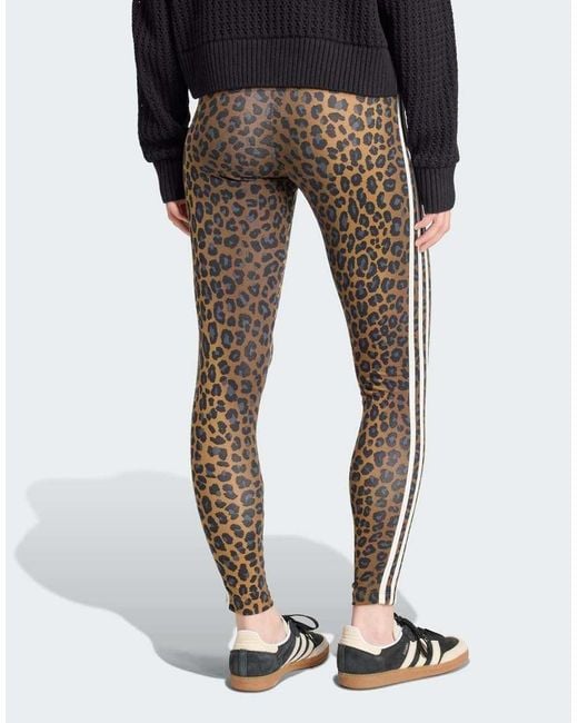 Leggings Multicolores Con Estampado De Leopardo Y Detalle De 3 Rayas De Adidas Originals de color Black