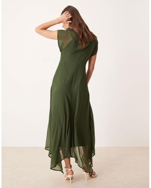 Robe longue en mousseline avec col montant et ourlet en pointe - mousse foncé ASOS en coloris Green