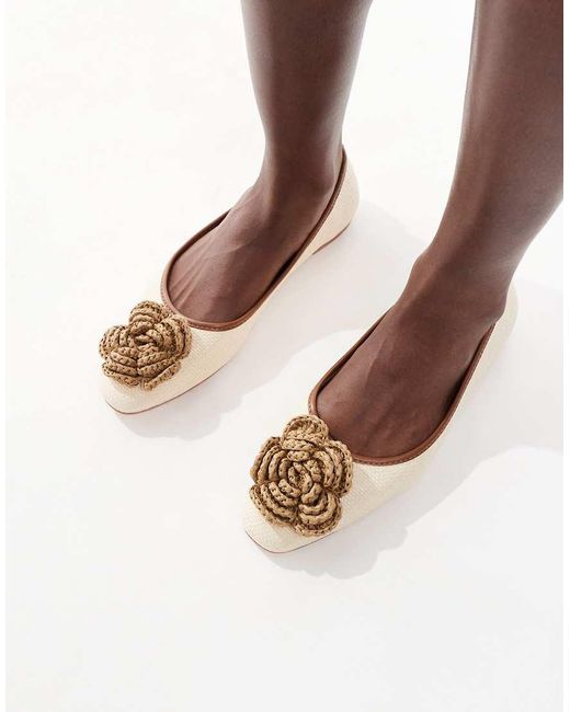 Glamorous White Flat Shoes With Woven Crochet Flower