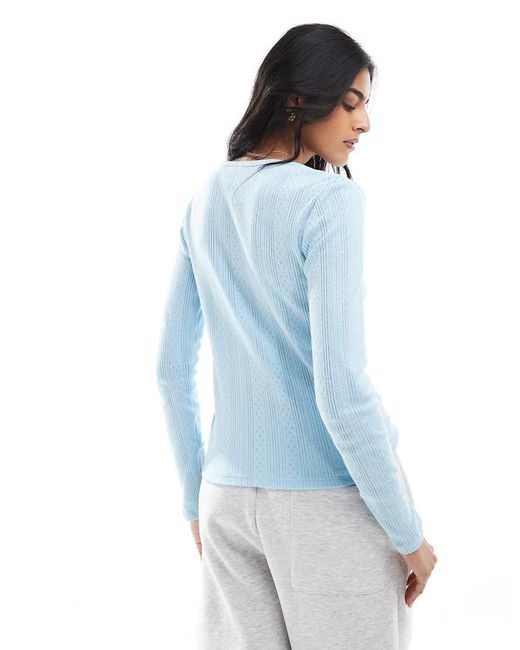 Top A Maniche Lunghe Celeste Chiaro Traforato di Vero Moda in Blue
