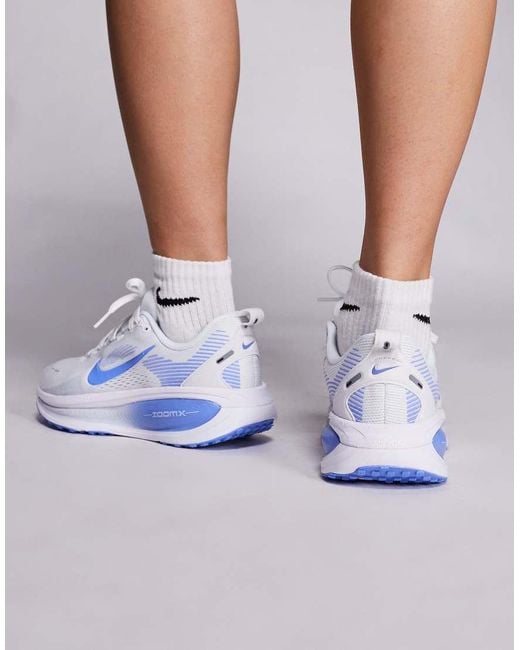 Zapatillas De Deporte Blancas Y Azules Vomero 18 De Nike de color Blue