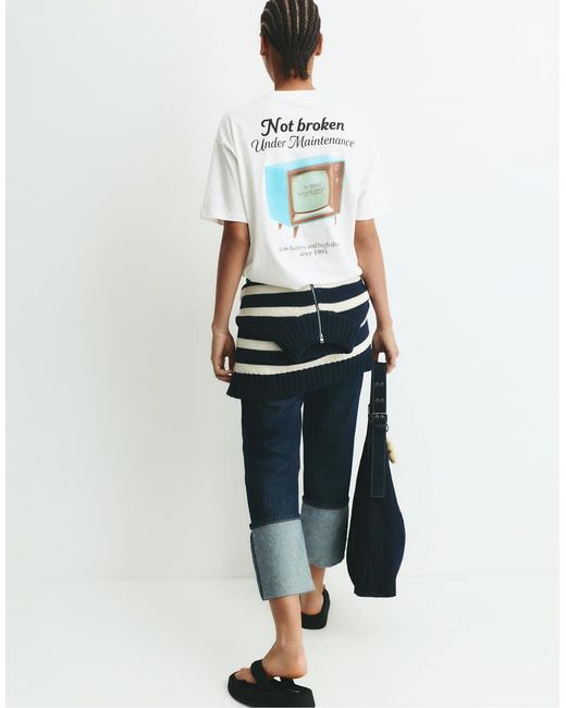 T-Shirt Bianca Con Grafica di Pull&Bear in White