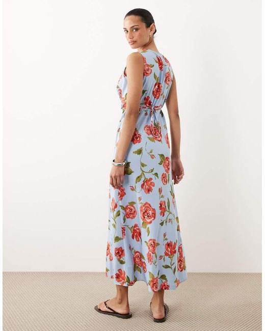 Wednesday's Girl White Plunge Front Floral Print Dress