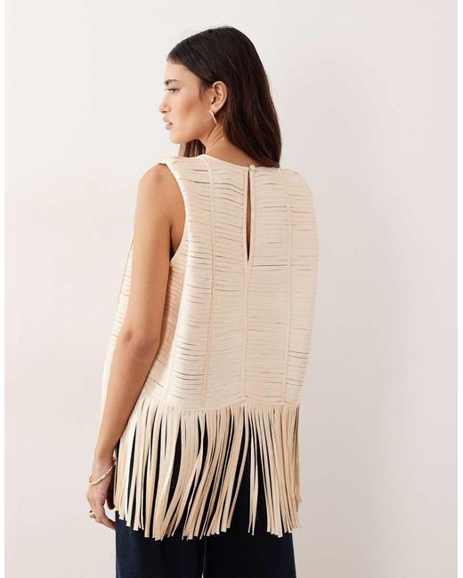 ARRANGE Natural Lattice Handwoven Fringe Hem T-shirt