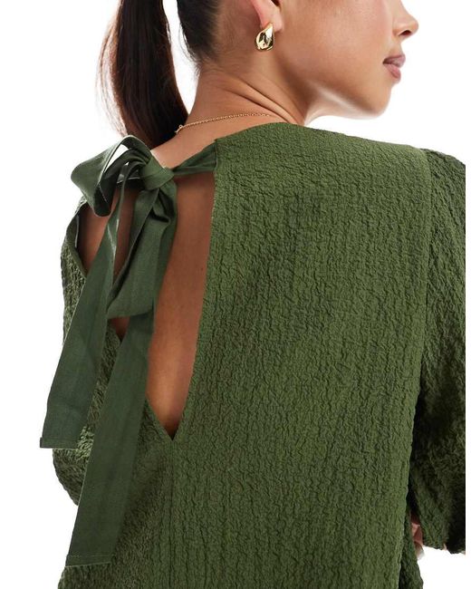 Top Kaki Stropicciato Con Maniche A Sbuffo di ASOS in Green