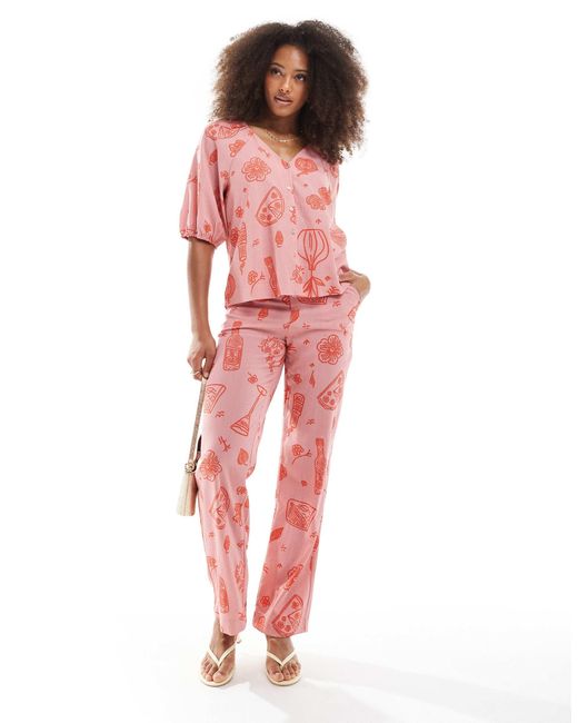Object Red – weite hose