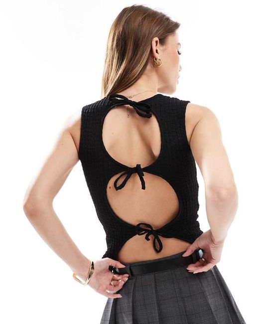Top Stropicciato Con Allacciatura Sul Retro di JJXX in Black
