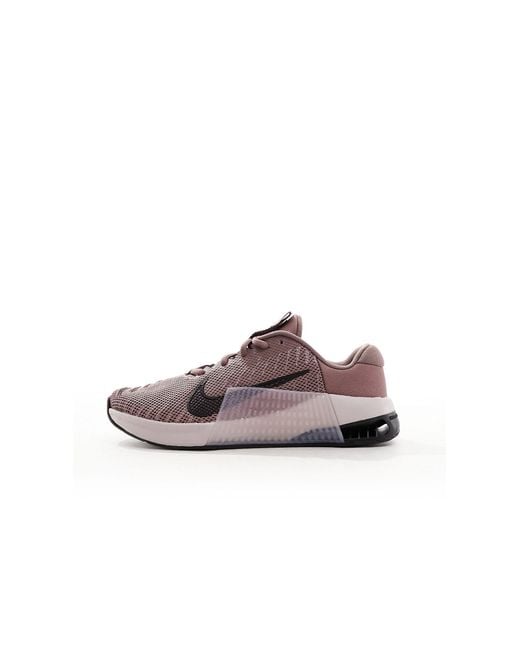 Metcon 9 - baskets pour femme - taupe fumé/gris Nike en coloris Pink
