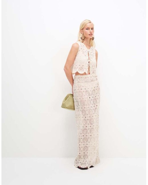 4th & Reckless Natural Cotton Rich Crochet Floral Tie Front Cropped Beach Waistcoat