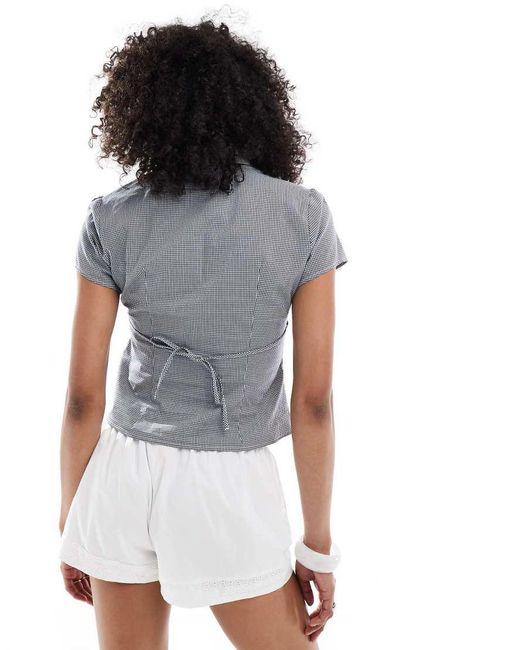 Camicia A Maniche Corte Stretta di Hollister in White