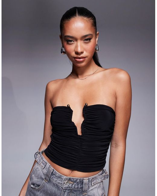 Top bandeau froncé à découpe et détails dorés ASOS en coloris Black