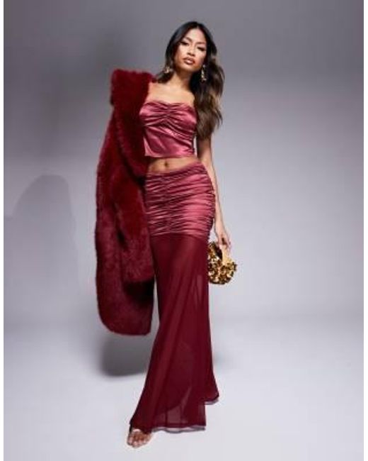 ASOS Red – trägerloses oberteil aus elastischem satin