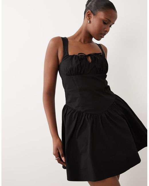 The Frolic Exclusives in het Black