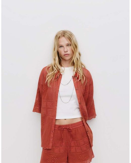 Pull&Bear Gebreide Short Met Borduursels in het Red
