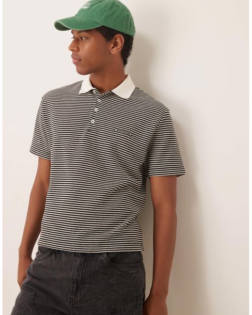 Polo décontracté et texturé coupe carrée à rayures avec broderie sur la poitrine - crème et noir ASOS pour homme en coloris Gray