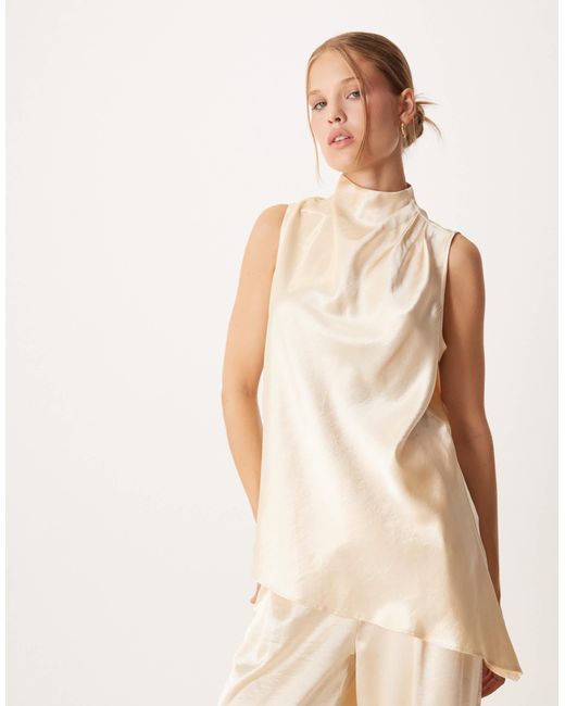ASOS Natural – hochgeschlossenes, asymmetrisches satin-oberteil