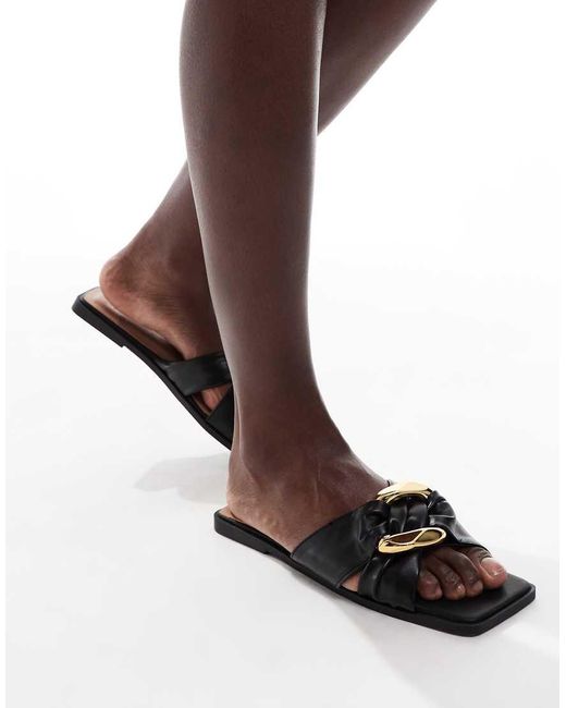 Foxy di ASOS in Black
