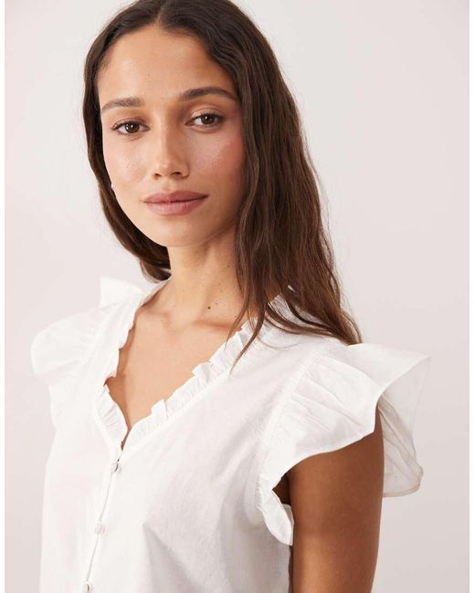 Jdy White Sleeveless V Neck Shirt With Frill Detail
