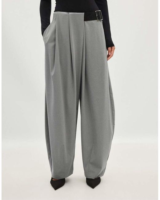 Stradivarius Black Petite Darted Smart Trousers With Belt