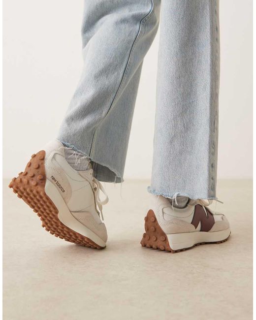 327 di New Balance in Natural