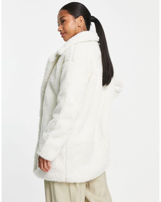 Petite - manteau mi-long en imitation peau Threadbare en coloris White