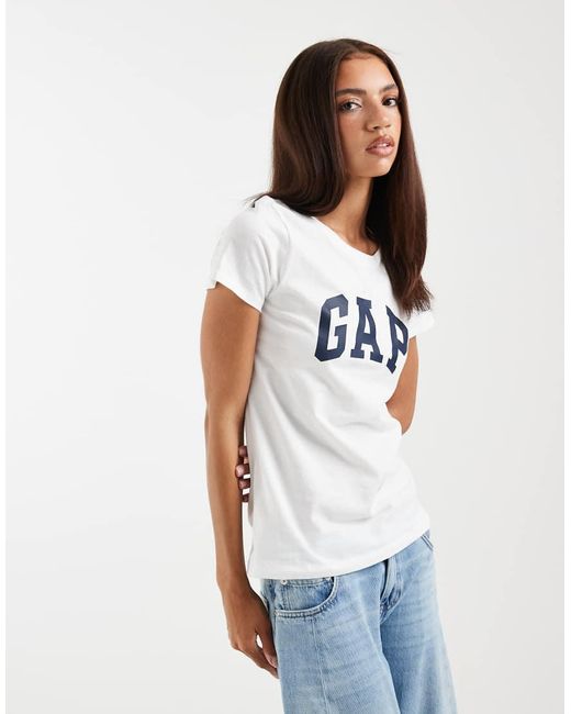 Gap White Fitted T-Shirt With Chest Logo