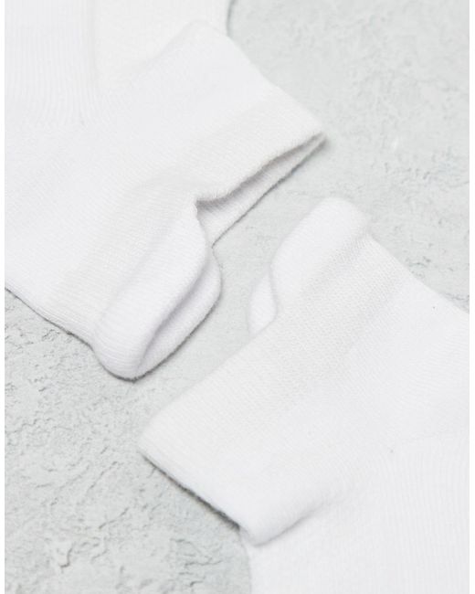 ASOS 4505 White Icon 3 Pack Anti Bacterial Trainer Sport Socks