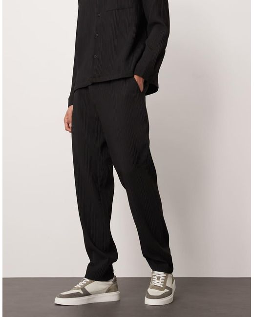 Pantalones Negros Plisados De Corte Tapered De (Parte De Un Conjunto) ASOS de hombre de color Black