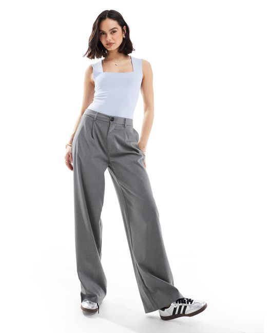 Body près du corps à encolure carrée - clair New Look en coloris Gray