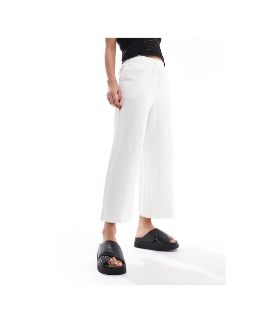 Pantalones capri s New Look de color White