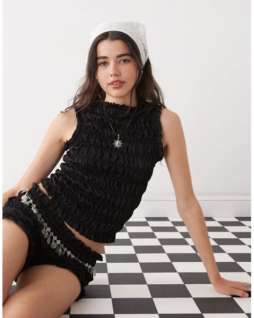 Débardeur d'ensemble froncé en aspect satin Collusion en coloris Black
