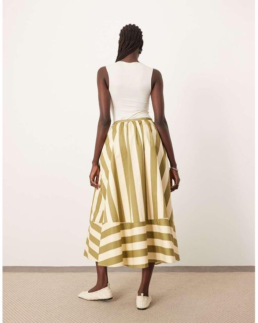 ARRANGE Natural Structured Full Skirt