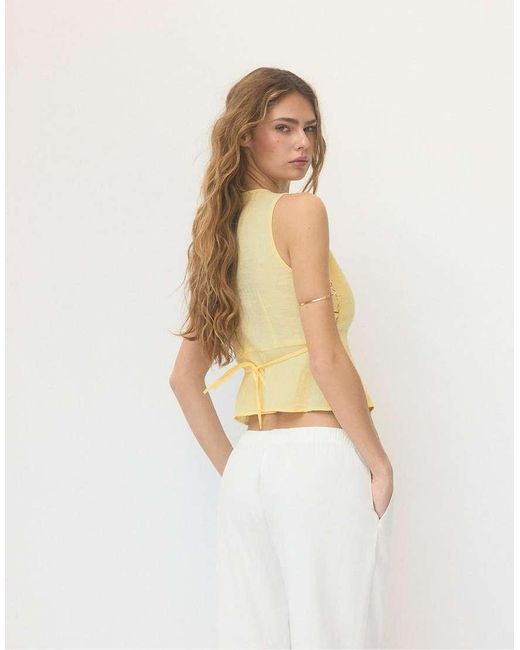 Stradivarius White Sleeveless Buttoned Top