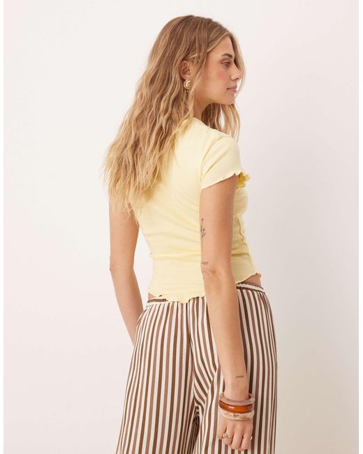 ASOS Natural – knapp geschnittenes t-shirt