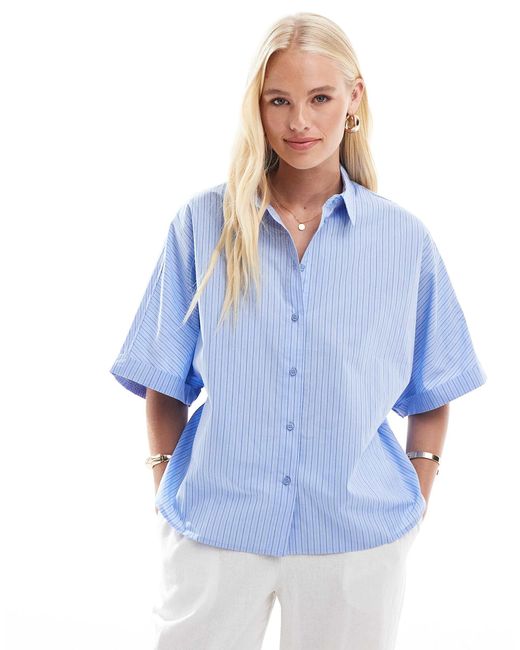 Chemise coupe carrée avec manches courtes à rayures ONLY en coloris Blue