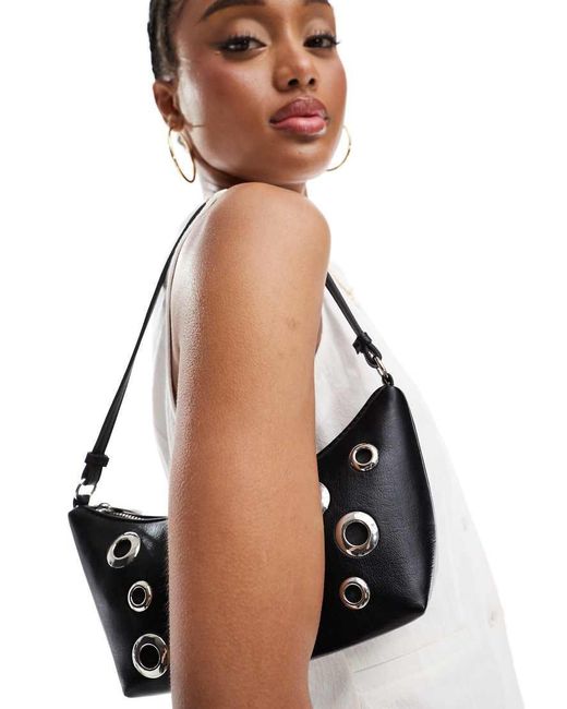 Borsa Da Spalla Arrotondata Nera Con Occhielli Borchiati di ASOS in Black