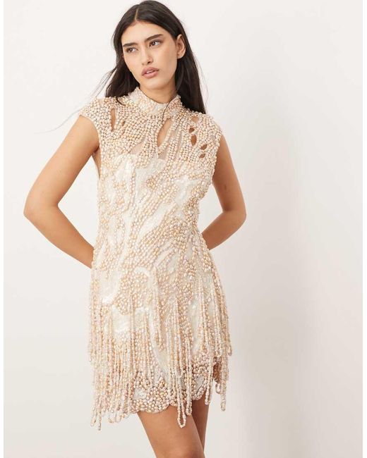 Vestito Corto Accollato Con Maniche Ad Aletta Decorato Con Frange Di Perle di ARRANGE in Natural