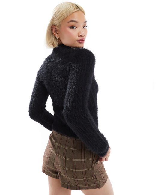 Pull duveteux ornementé à col cheminée et manches longues Miss Selfridge en coloris Black