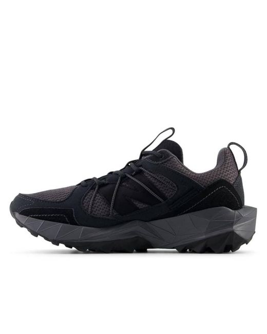 Tektrel di New Balance in Black