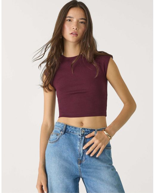 Stradivarius Red – figurbetontes basic-t-shirt