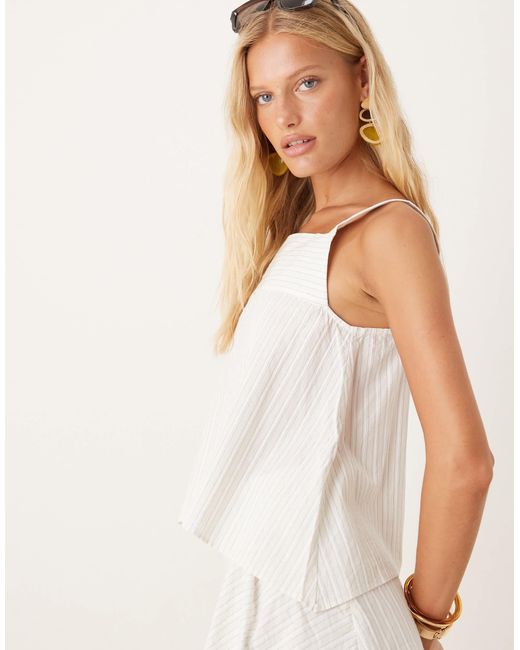 Top d'ensemble à rayures ton sur ton et encolure carrée Mango en coloris White