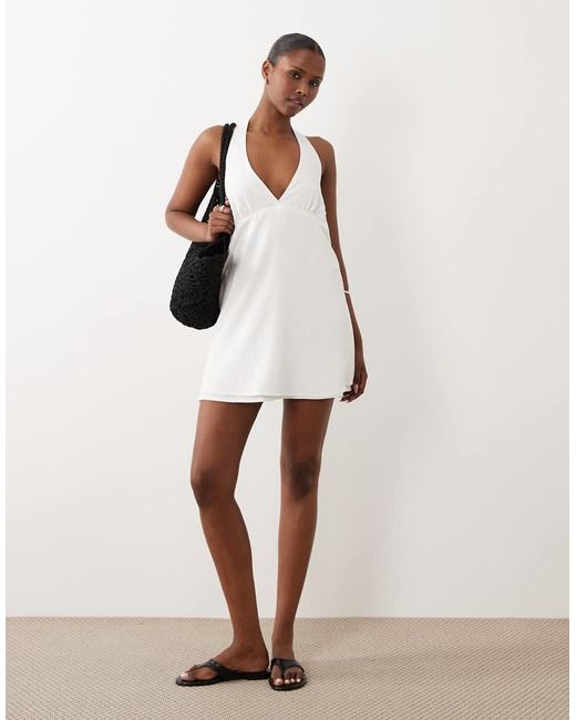 The Frolic Exclusives in het White