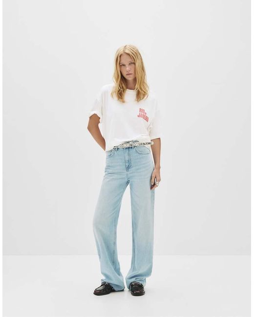 T-Shirt Bianca Con Stampa Rio De Janeiro di Pull&Bear in White