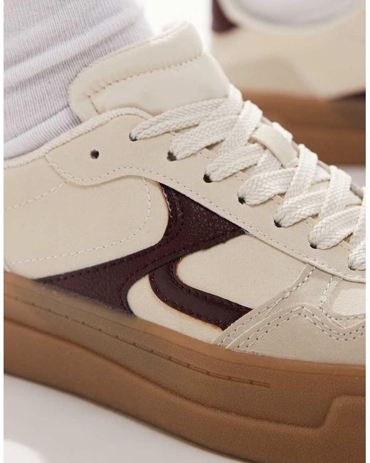 Sneakers Color Écru E Bordeaux Con Plateau di Stradivarius in White