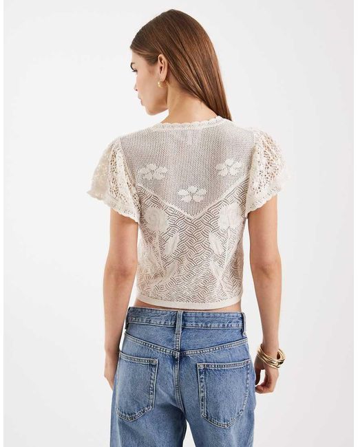 ONLY White Cropped Floral Crochet Top