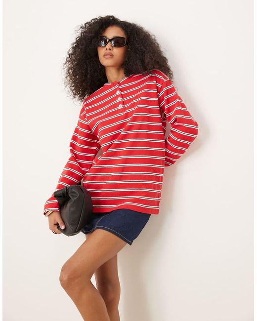 Top Oversize Rosso A Righe Con Collo Serafino di ASOS in Red